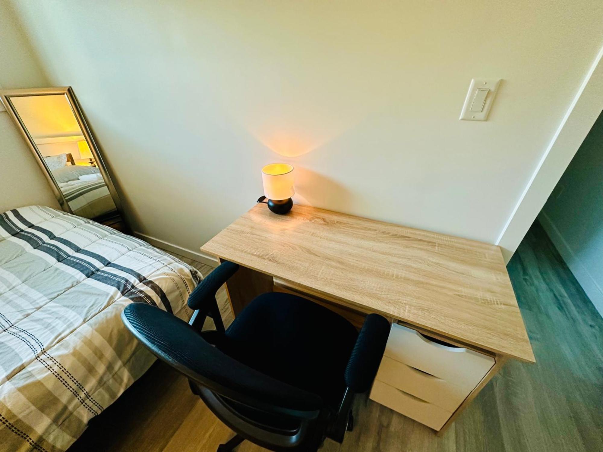 Cozy & Bright Home With Parking Victoria Exteriör bild
